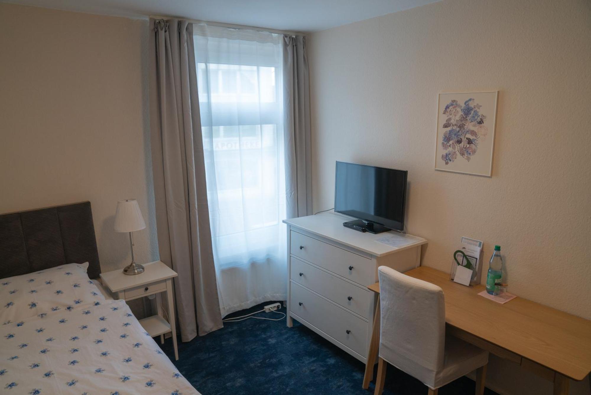 Hotel Zum Grafen Hallermunt Springe Esterno foto